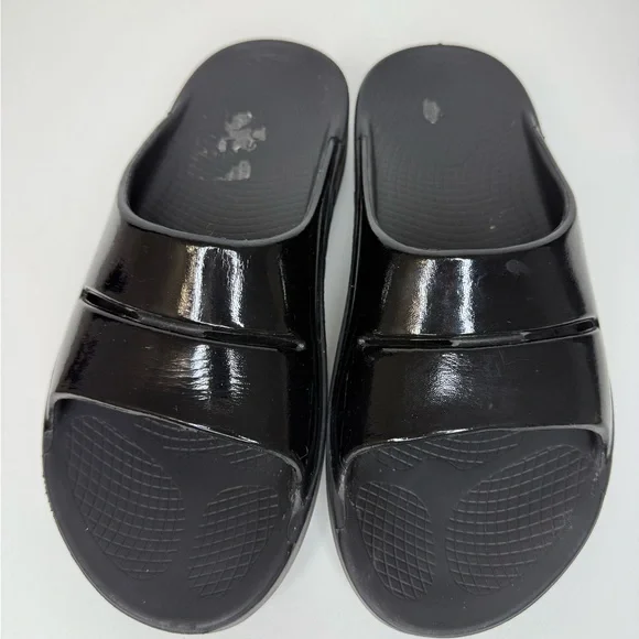 Oofos Ooahh Black Luxe Recovery Slides Sandals Women Size 8 Men Size 6 Athletic - Picture 5 of 10